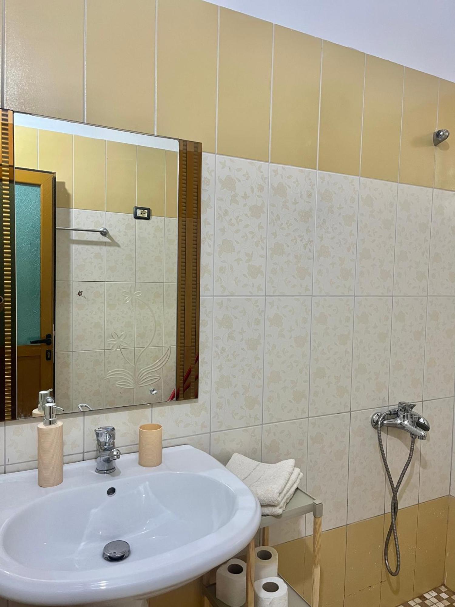 Blossom Apartments Vlorë 外观 照片